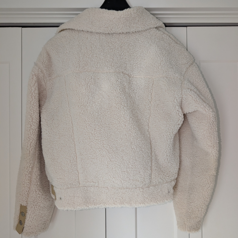 Universal Thread Off-White Teddy Jacket - Picture 2 of 4